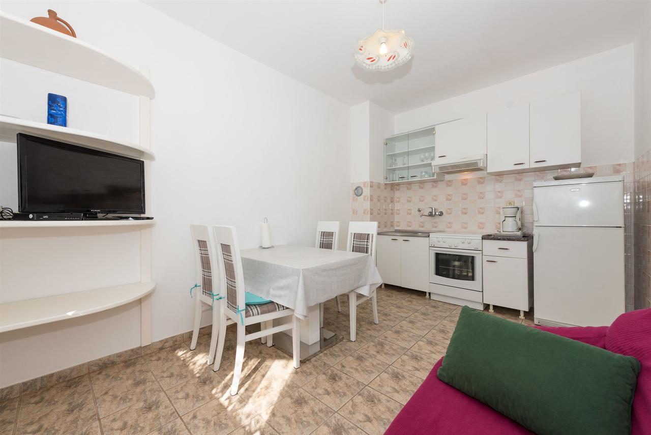 Apartments Danica Tisno Luaran gambar