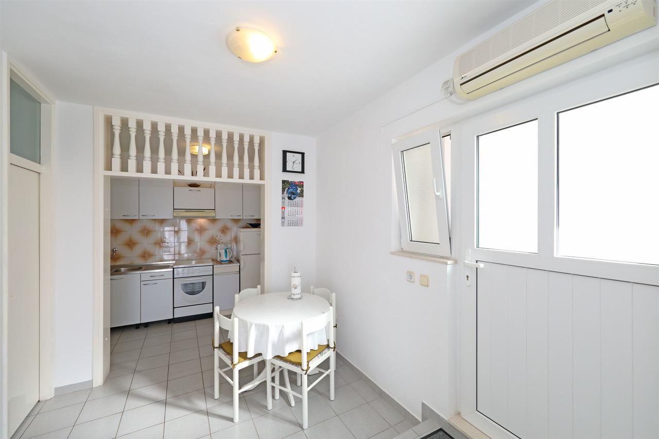 Apartments Danica Tisno Luaran gambar